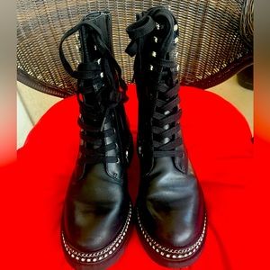 Worn twice!! Vince Camuto Branda boots